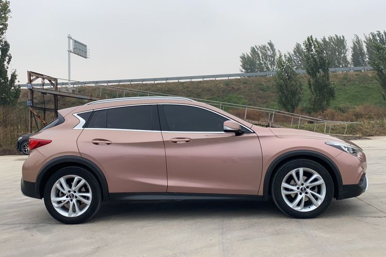 Used Infiniti QX30 2017 1.6T Two-Wheel Drive Fashion Edition Exterior 2