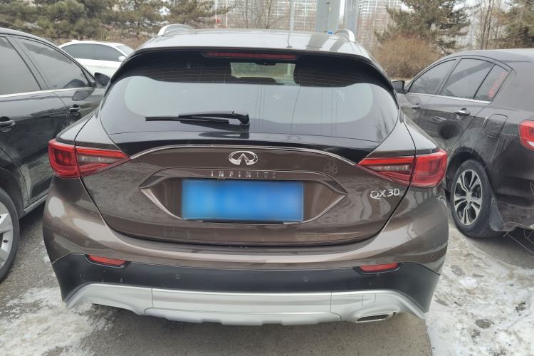 Used Infiniti QX30 2017 1.6T Two-Wheel Drive Fashion Edition Exterior 3