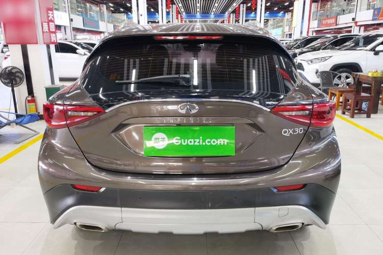 Used Infiniti QX30 2017 1.6T Two-Wheel Drive Fashion Edition Exterior 4