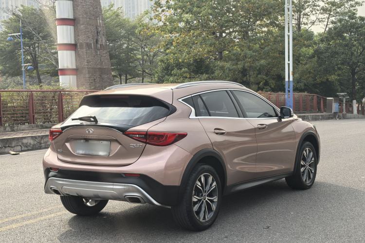 Used Infiniti QX30 2017 2.0T Four-Wheel Drive Sport Edition Exterior 5