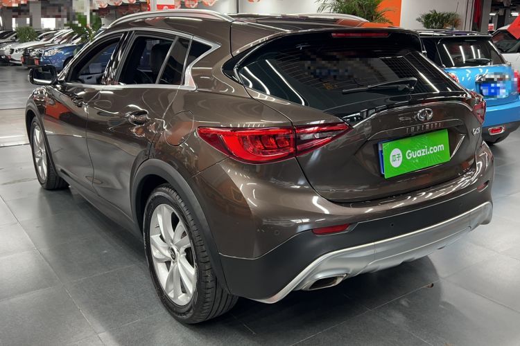 Used Infiniti QX30 2017 1.6T Two-Wheel-Drive Sport Edition Exterior 5