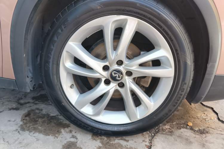 Used Infiniti QX30 2017 1.6T Two-Wheel Drive Fashion Edition Exterior 7
