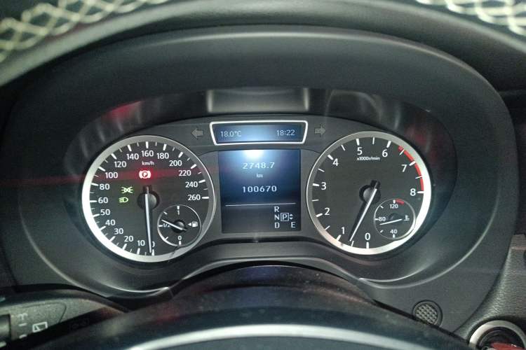 Used Infiniti QX30 2017 1.6T Two-Wheel-Drive Sport Edition Instrument Cluster
