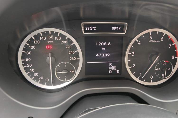 Used Infiniti QX30 2017 1.6T Two-Wheel-Drive Sport Edition Instrument Cluster