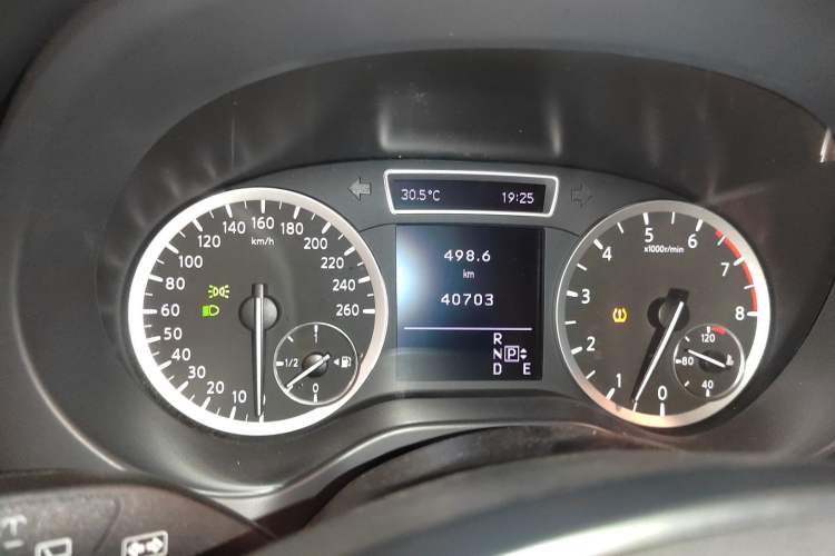 Used Infiniti QX30 2017 1.6T Two-Wheel Drive Fashion Edition Instrument Cluster