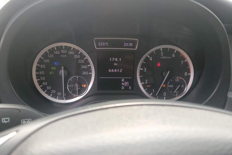 Used Infiniti QX30 2017 1.6T Two-Wheel Drive Fashion Edition Instrument Cluster