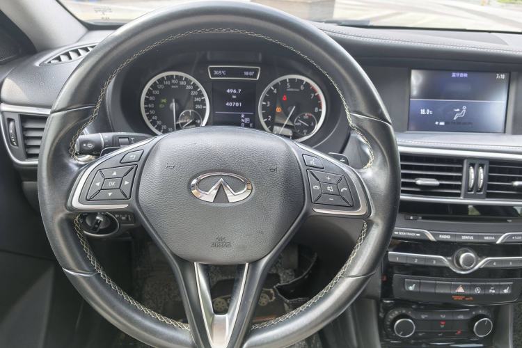 Used Infiniti QX30 2017 1.6T Two-Wheel Drive Fashion Edition Interior 5