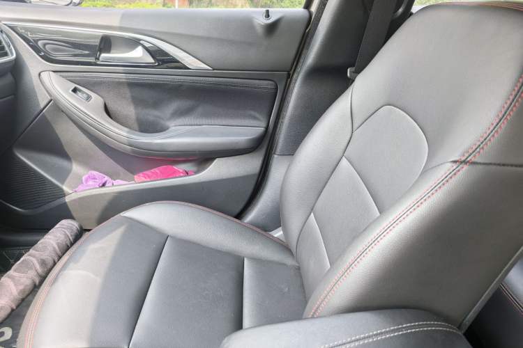 Used Infiniti QX30 2017 1.6T Two-Wheel Drive Fashion Edition Interior 7