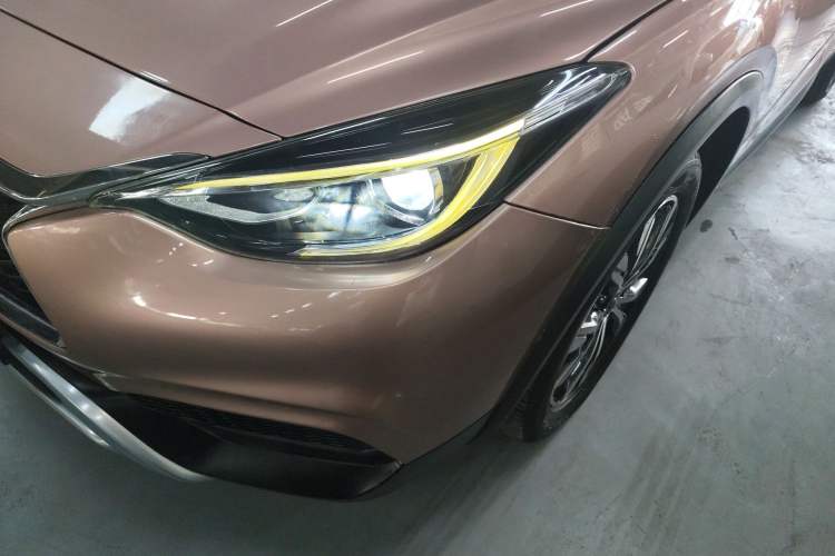 Used Infiniti QX30 2017 2.0T Four-Wheel Drive Sport Edition Left Front Headlight