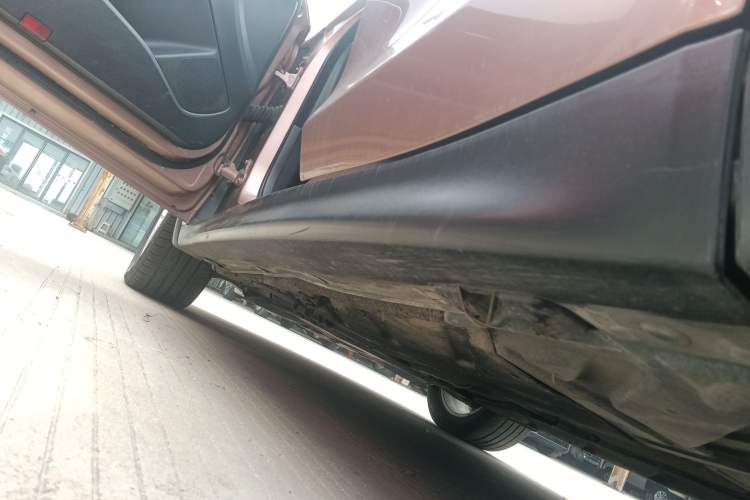 Used Infiniti QX30 2017 1.6T Two-Wheel Drive Fashion Edition Left Side Sill