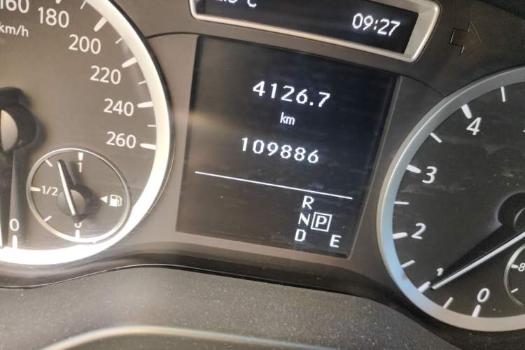 Used Infiniti QX30 2017 1.6T Two-Wheel Drive Fashion Edition Odometer Close Up