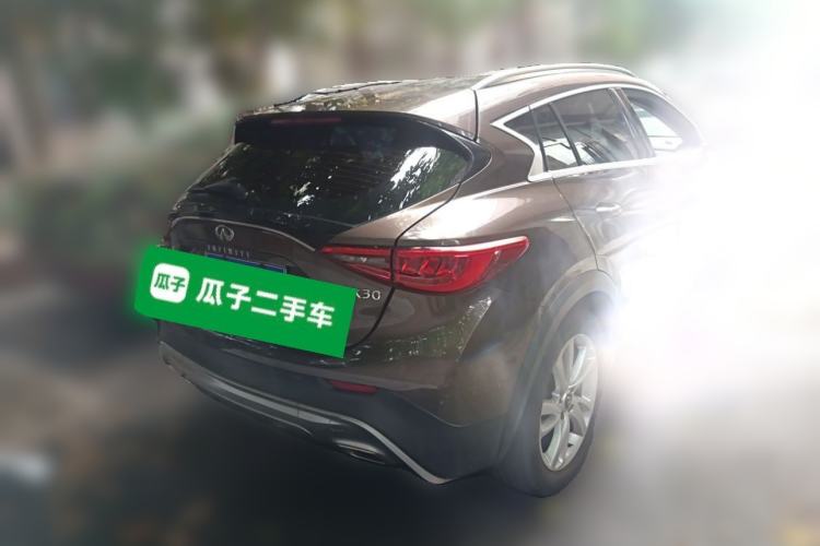 Used Infiniti QX30 2017 1.6T Two-Wheel-Drive Sport Edition Rear Right 45 Deg