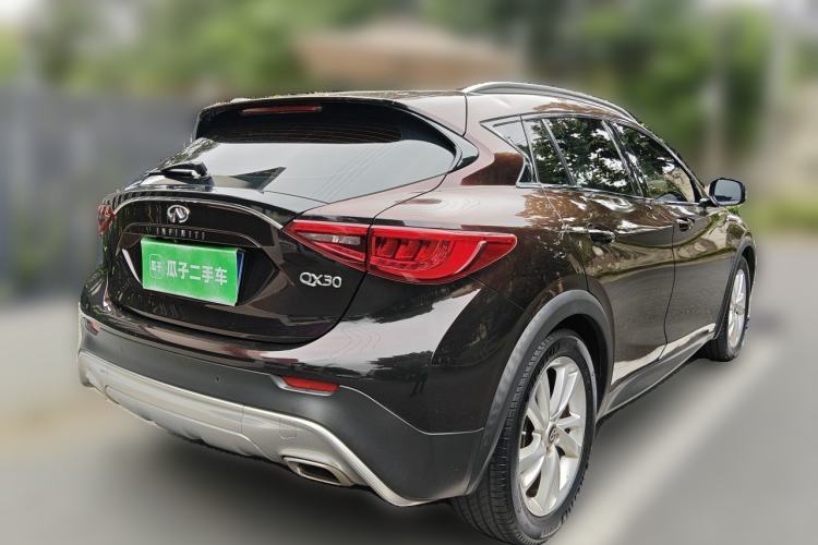 Used Infiniti QX30 2017 1.6T Two-Wheel-Drive Sport Edition Rear Right 45 Deg