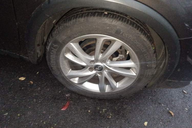 Used Infiniti QX30 2017 1.6T Two-Wheel-Drive Sport Edition Right Front Wheel Hub