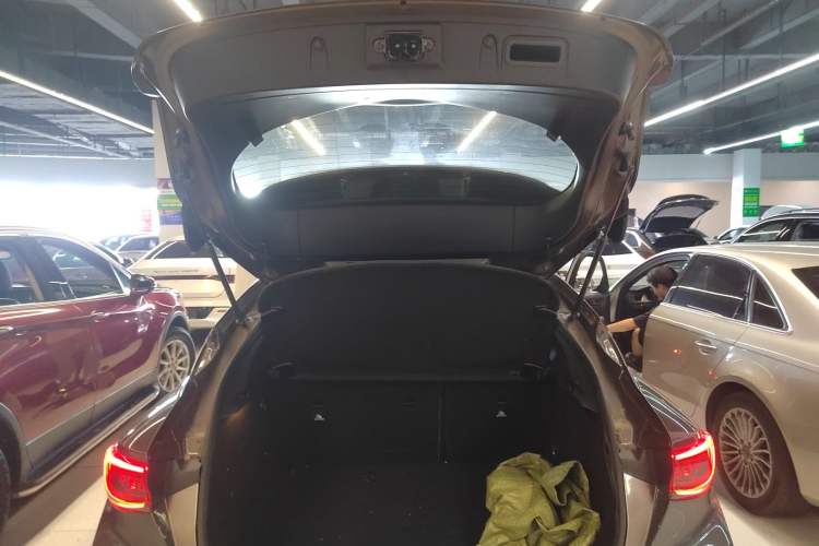 Used Infiniti QX30 2017 1.6T Two-Wheel Drive Fashion Edition Trunk