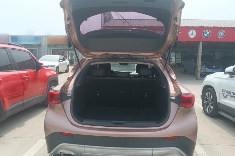 Used Infiniti QX30 2017 1.6T Two-Wheel Drive Fashion Edition Trunk