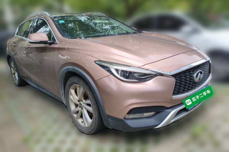 Used Infiniti QX30 2017 1.6T Two-Wheel-Drive Sport Edition Front Right 45 Deg