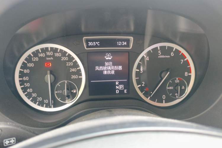 Used Infiniti QX30 2017 1.6T Two-Wheel-Drive Sport Edition Instrument Cluster