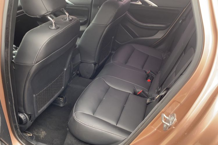Used Infiniti QX30 2017 1.6T Two-Wheel Drive Fashion Edition Interior 3