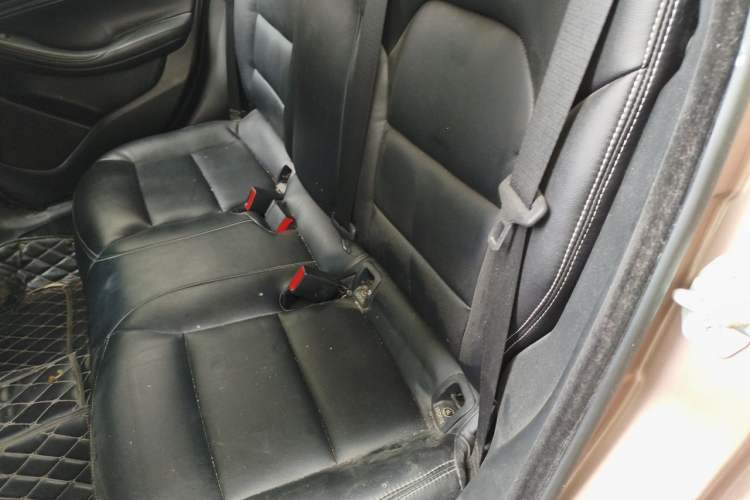 Used Infiniti QX30 2017 1.6T Two-Wheel-Drive Sport Edition Left Rear Seat