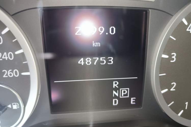 Used Infiniti QX30 2017 1.6T Two-Wheel Drive Fashion Edition Odometer Close Up