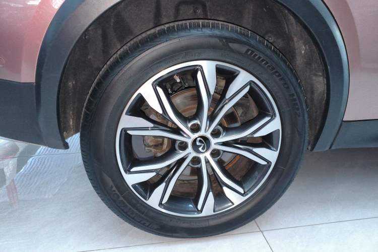 Used Infiniti QX30 2017 2.0T Four-Wheel Drive Sport Edition Right Rear Wheel Hub