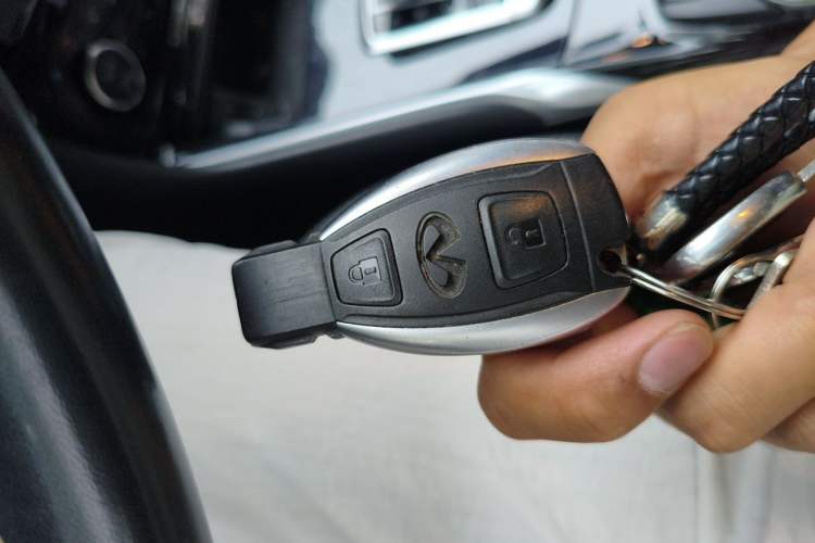 Used Infiniti QX30 2017 1.6T Two-Wheel-Drive Sport Edition Vehicle Key