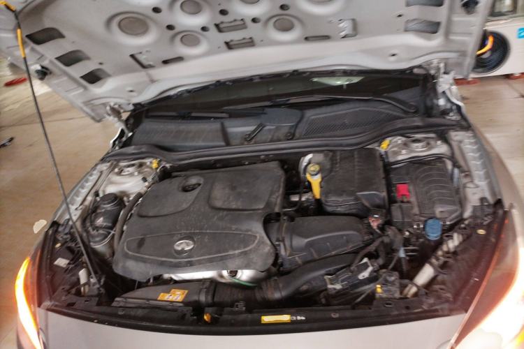 Used Infiniti QX30 2017 1.6T Two-Wheel-Drive Sport Edition Engine Bay