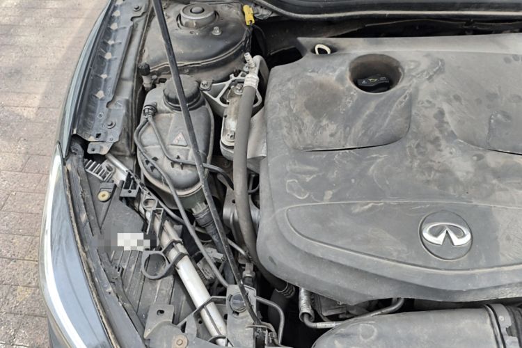 Used Infiniti QX30 2017 1.6T Two-Wheel Drive Fashion Edition Engine Bay Right