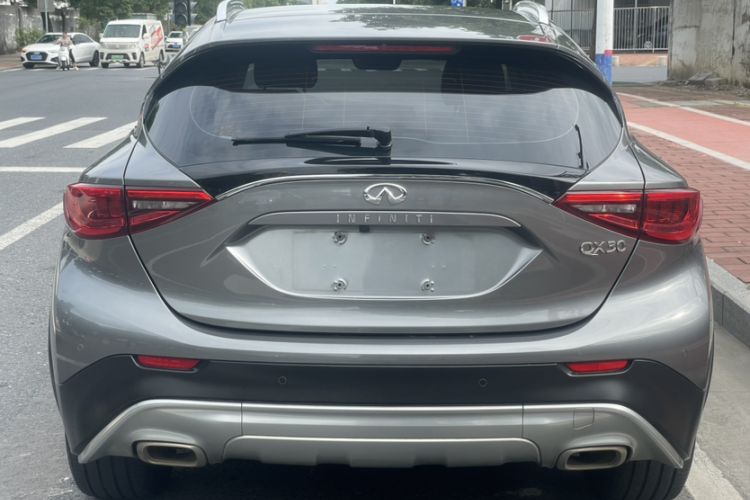 Used Infiniti QX30 2017 1.6T Two-Wheel-Drive Sport Edition Exterior 6