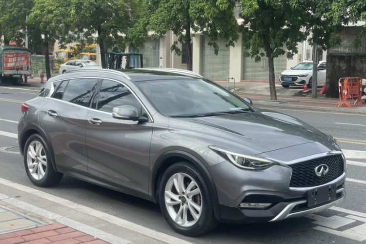 Used Infiniti QX30 2017 1.6T Two-Wheel-Drive Sport Edition Exterior 8