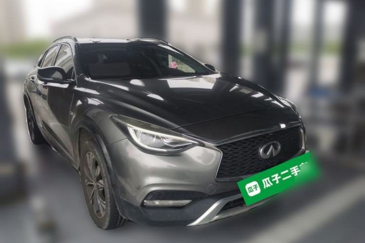Used Infiniti QX30 2017 2.0T Four-Wheel Drive Sport Edition Front Right 45 Deg