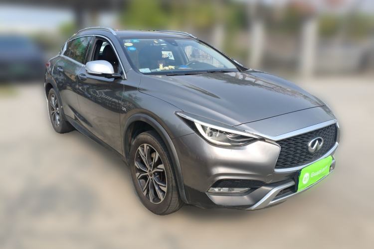 Used Infiniti QX30 2017 2.0T Four-Wheel Drive Sport Edition Front Right 45 Deg