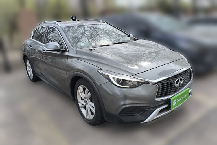 Used Infiniti QX30 2017 1.6T Two-Wheel Drive Fashion Edition Front Right 45 Deg
