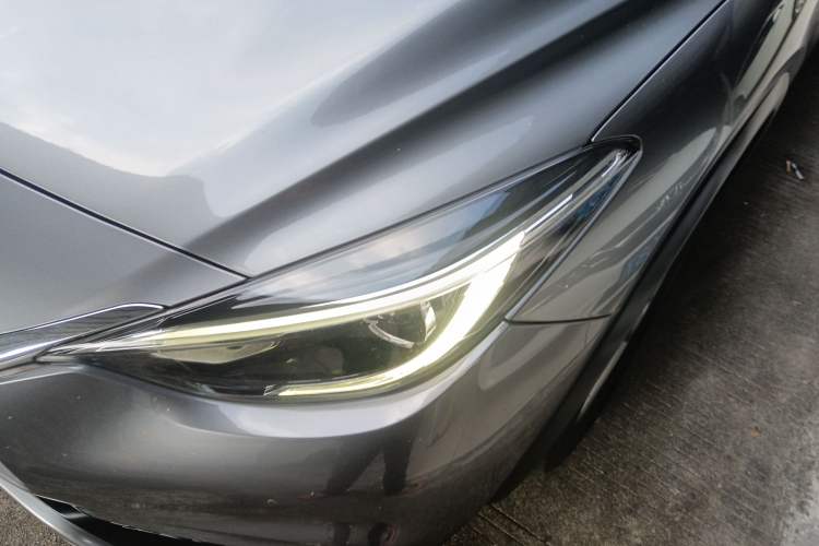 Used Infiniti QX30 2017 1.6T Two-Wheel-Drive Sport Edition Left Front Headlight