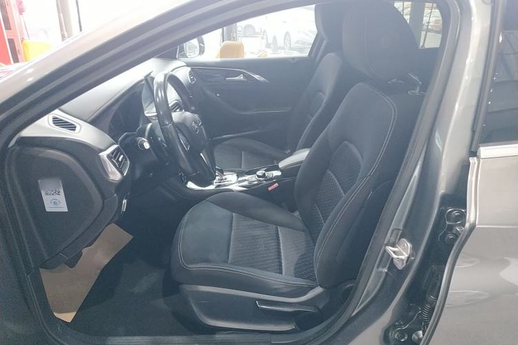 Used Infiniti QX30 2017 2.0T Four-Wheel Drive Fashion Edition Left Front Seat