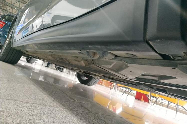 Used Infiniti QX30 2017 2.0T Four-Wheel Drive Fashion Edition Left Side Sill