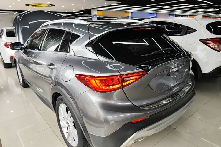 Used Infiniti QX30 2017 1.6T Two-Wheel-Drive Sport Edition Rear Left 45 Deg