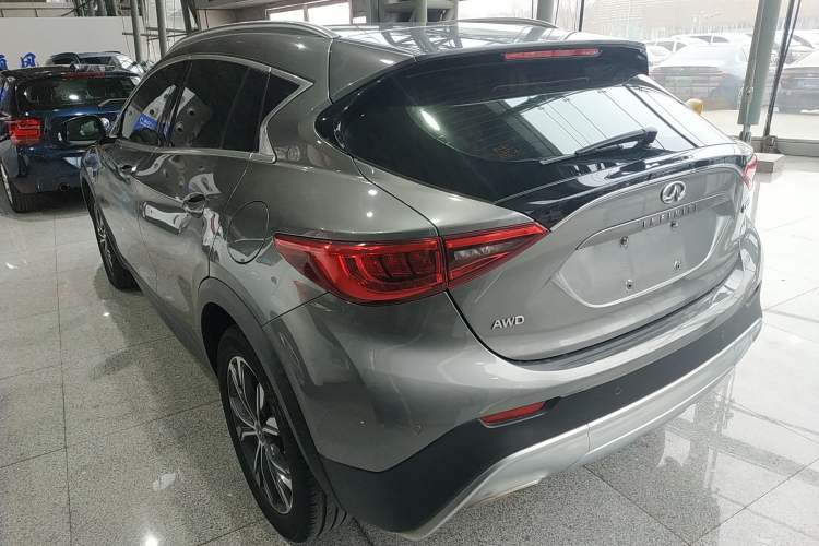 Used Infiniti QX30 2017 2.0T Four-Wheel Drive Fashion Edition Rear Left 45 Deg