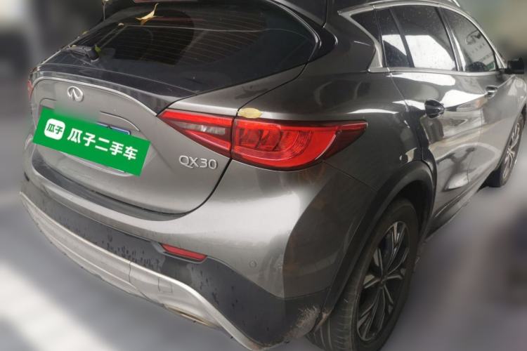 Used Infiniti QX30 2017 2.0T Four-Wheel Drive Sport Edition Rear Right 45 Deg