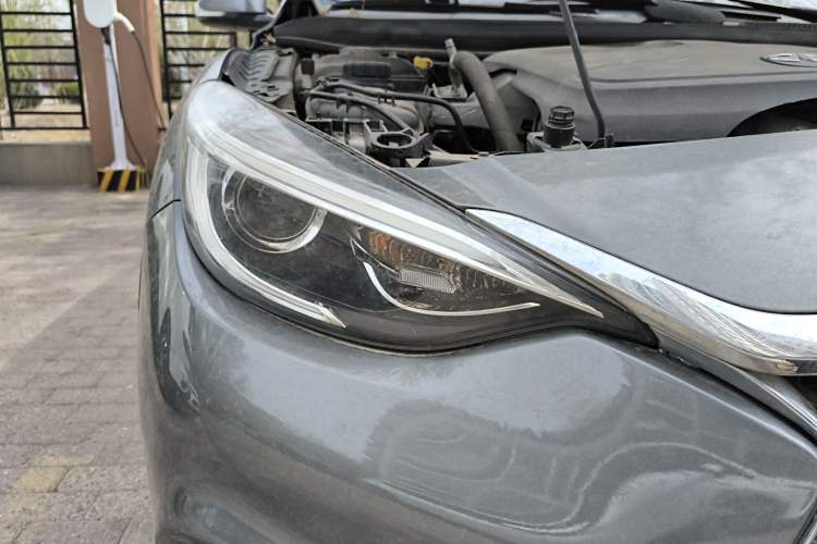Used Infiniti QX30 2017 1.6T Two-Wheel Drive Fashion Edition Right Front Headlight