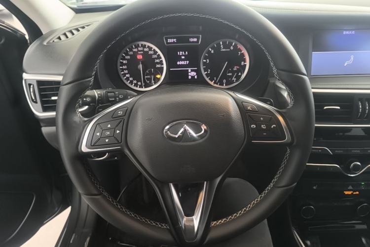 Used Infiniti QX30 2017 1.6T Two-Wheel Drive Fashion Edition Steering Wheel