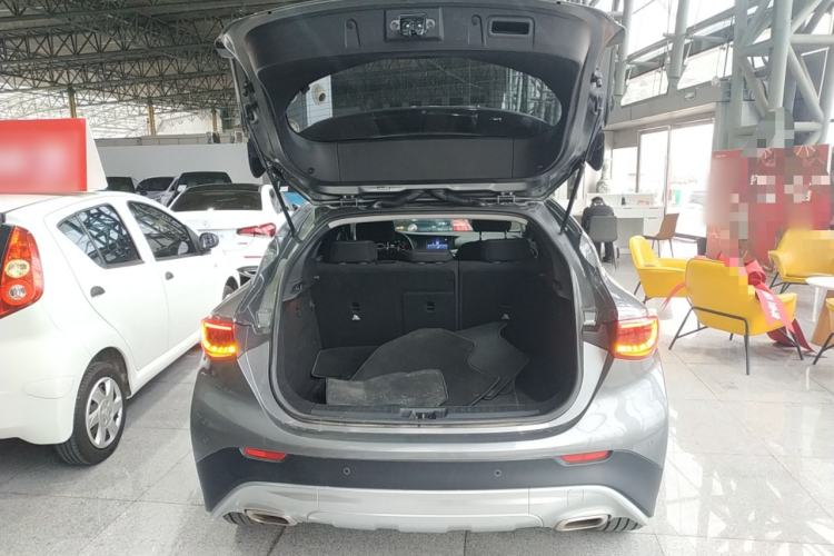 Used Infiniti QX30 2017 2.0T Four-Wheel Drive Fashion Edition Trunk