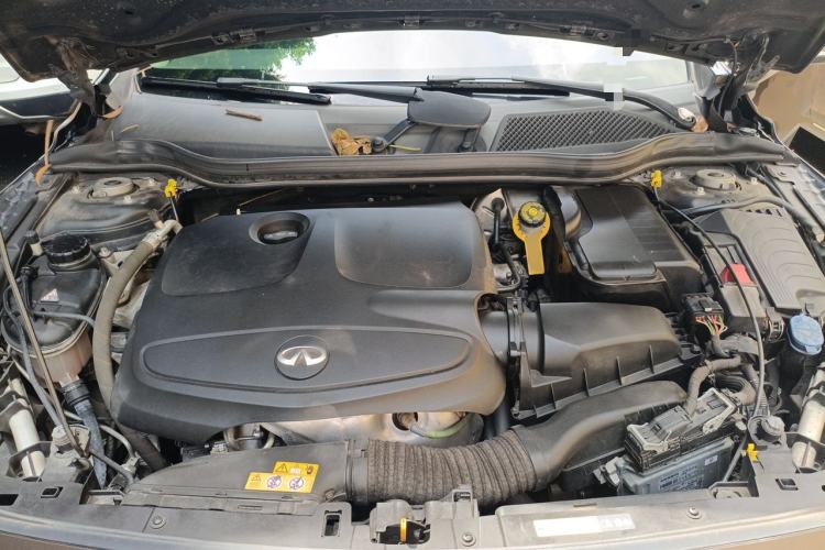 Used Infiniti QX30 2017 1.6T Two-Wheel-Drive Sport Edition Engine Bay