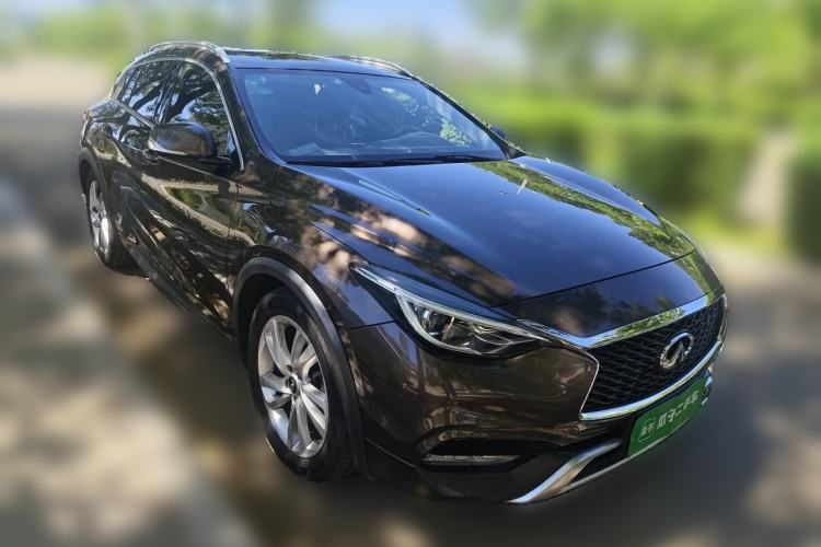 Used Infiniti QX30 2017 1.6T Two-Wheel-Drive Sport Edition Front Right 45 Deg