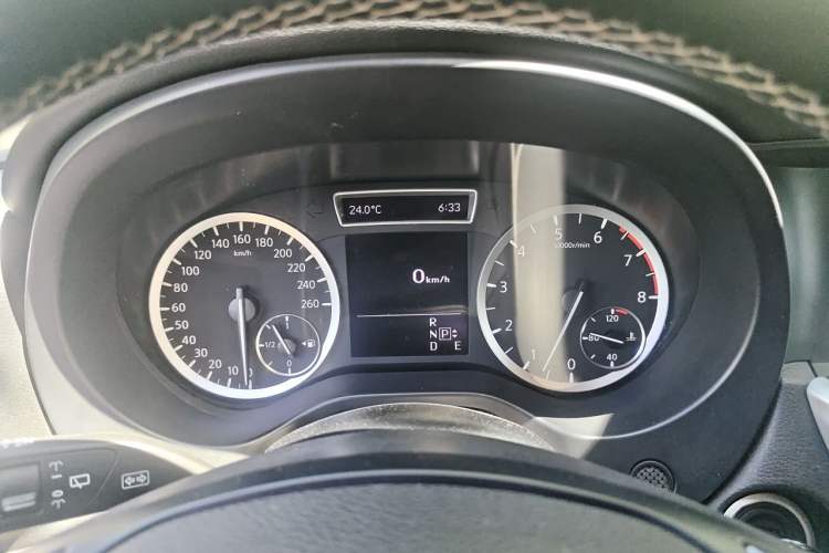 Used Infiniti QX30 2017 1.6T Two-Wheel-Drive Sport Edition Instrument Cluster