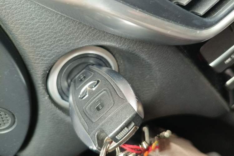Used Infiniti QX30 2017 1.6T Two-Wheel-Drive Sport Edition Vehicle Key