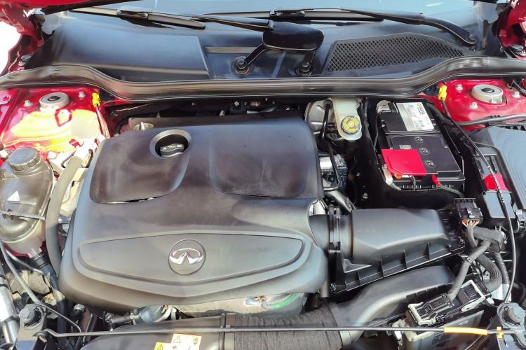 Used Infiniti QX30 2017 1.6T Two-Wheel-Drive Sport Edition Engine Bay