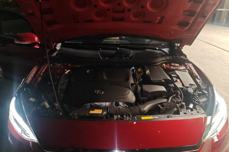 Used Infiniti QX30 2017 1.6T Two-Wheel-Drive Sport Edition Engine Bay