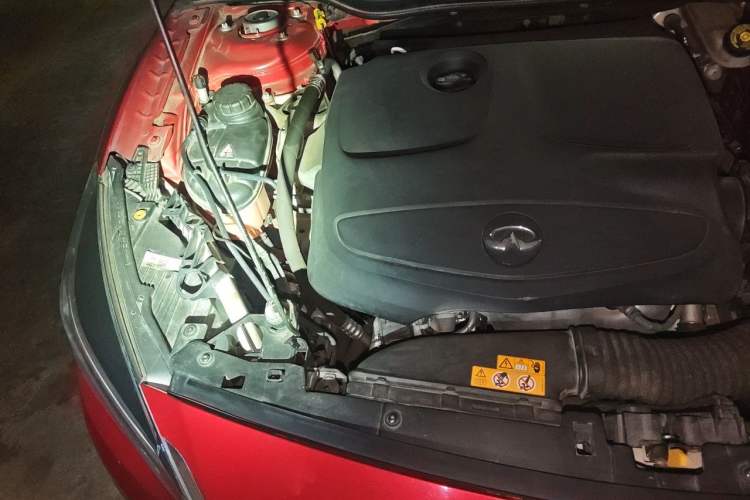 Used Infiniti QX30 2017 1.6T Two-Wheel Drive Fashion Edition Engine Bay Right